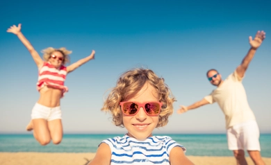 Jak radzić sobie z dziećmi na wakacjach, żeby nikt nie zwariował?