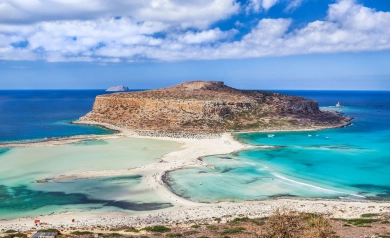 Wyspa Kreta – dlaczego warto spędzić tam wakacje 2023?