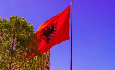 Język albański