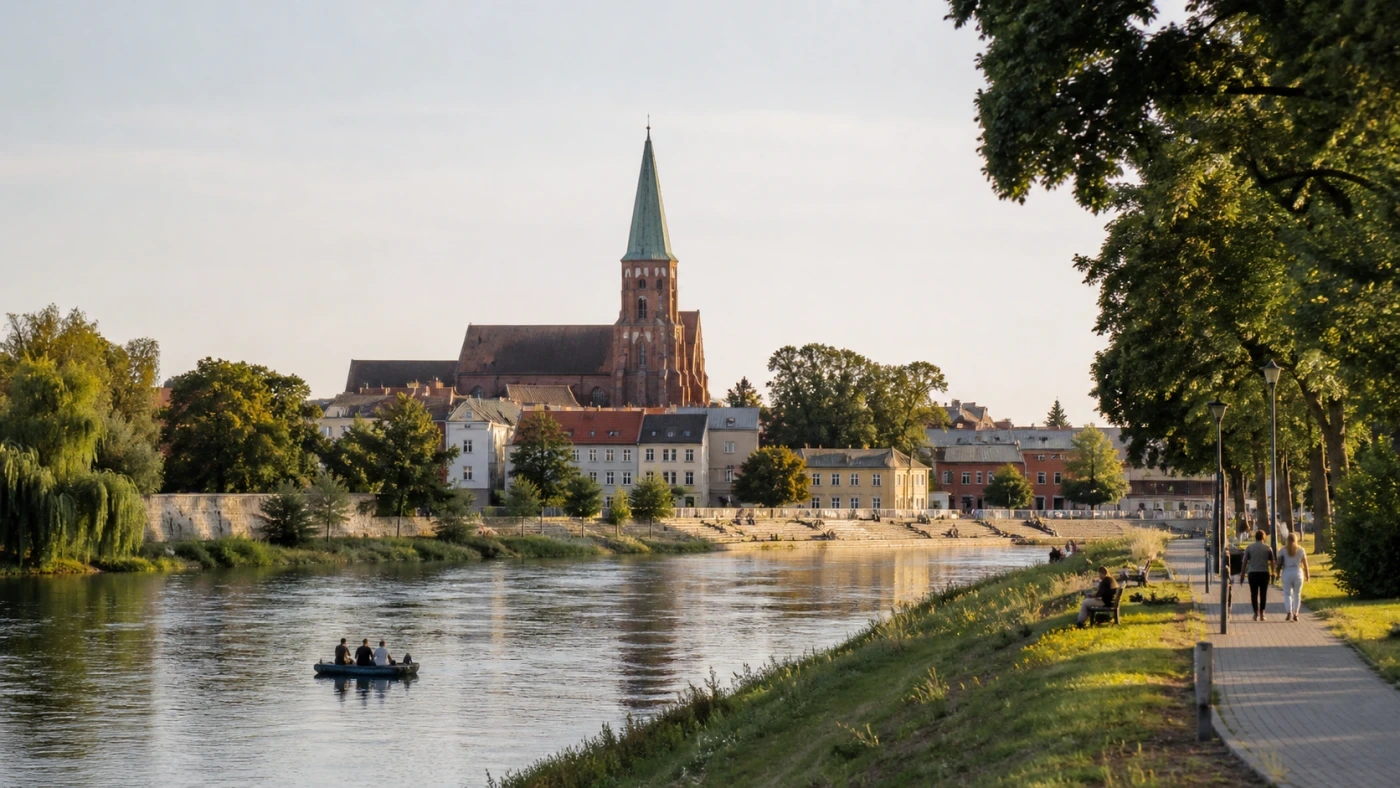 Fotorealistyczna ilustracja podróżnicza: Lubuskie - idealny region na weekendową turystykę