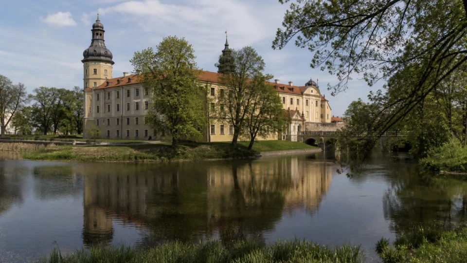 Fotorealistyczna ilustracja podróżnicza: Lubuskie - pałace i zamki, które musisz zobaczyć!