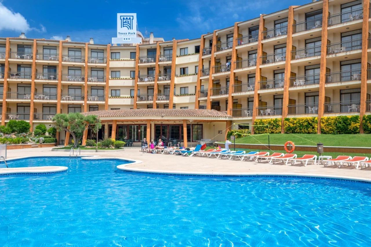 Oferta Aparthotel GHT Tossa Park – zdjęcie 2