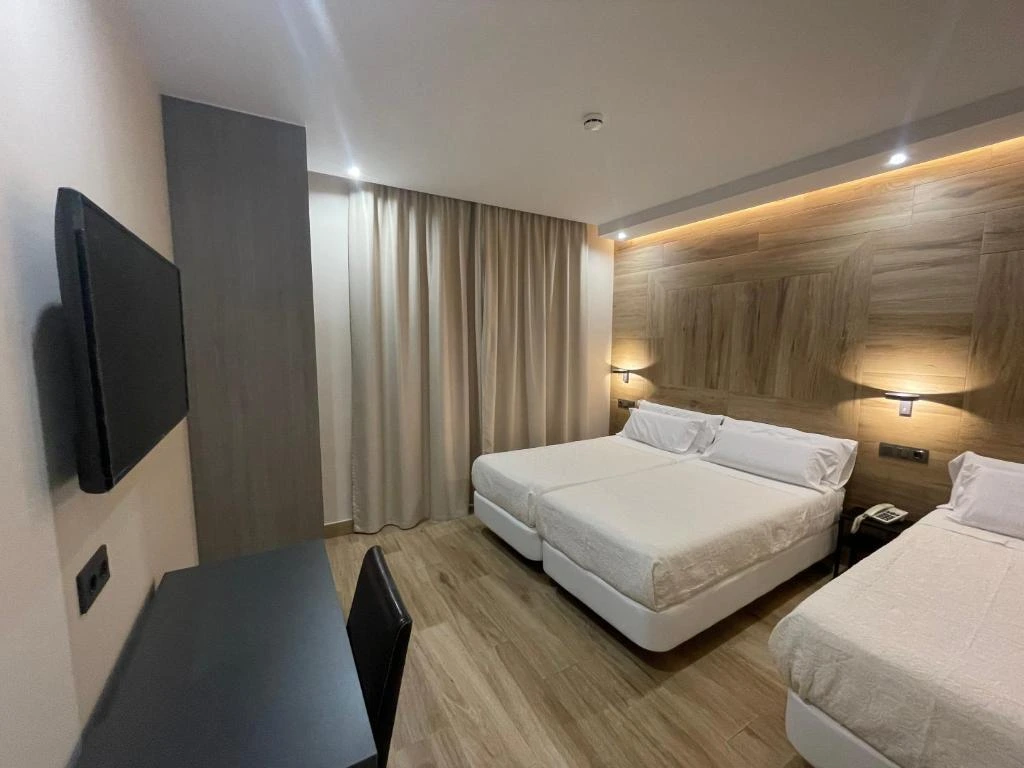 Oferta Hotel Castilla Guerrero – zdjęcie 2