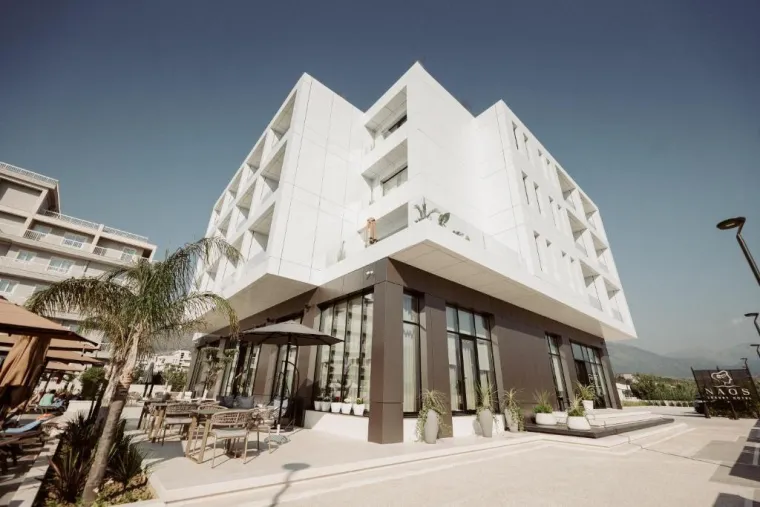 Hotel Naos Luxury Resort