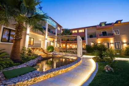 Oferta Hotel Mediterranean Beach Resort – miniaturka 1