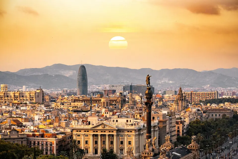 BARCELONA – śladami Gaudiego i najpiękniejszych zabytków