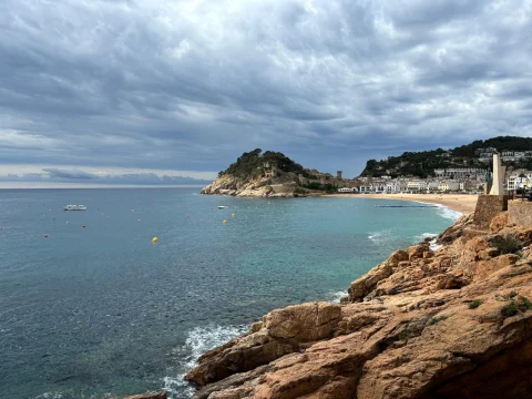 Wycieczka fakultatywna Tossa de Mar - spektakulare klify, średniowieczna osada i wyjątkowa degustacja - zdjęcie 4