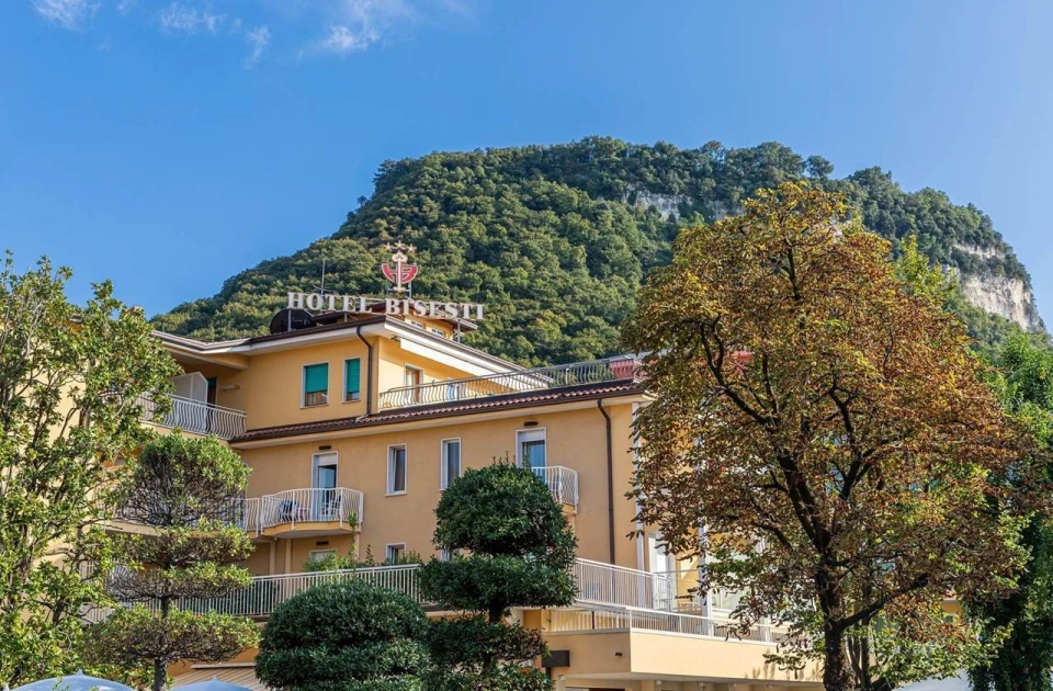 Hotel Bisesti - Garda, Italy, Włochy, Garda